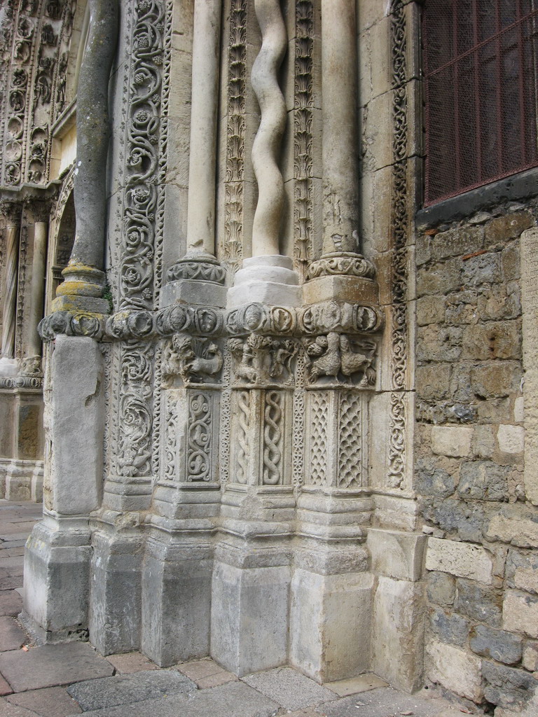 Ornamenten kerkportaal in St Lger Vauban .